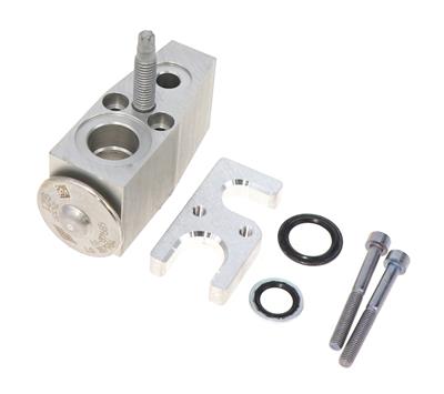 YG815 Image 1