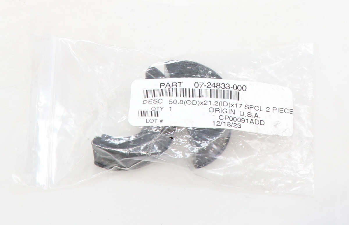 07-24833-000 Clamshell - Md Freightliner