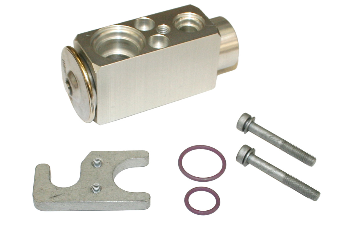 ラジコンボートのパーツ 1822560PAC A/C Valve Buy Truck Parts